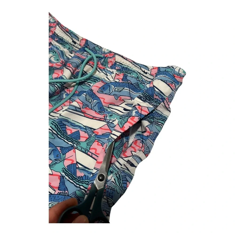 Vineyard Vines Men's L Swim Trunks Fish Print Drawstring‎ Lined Pockets Blue